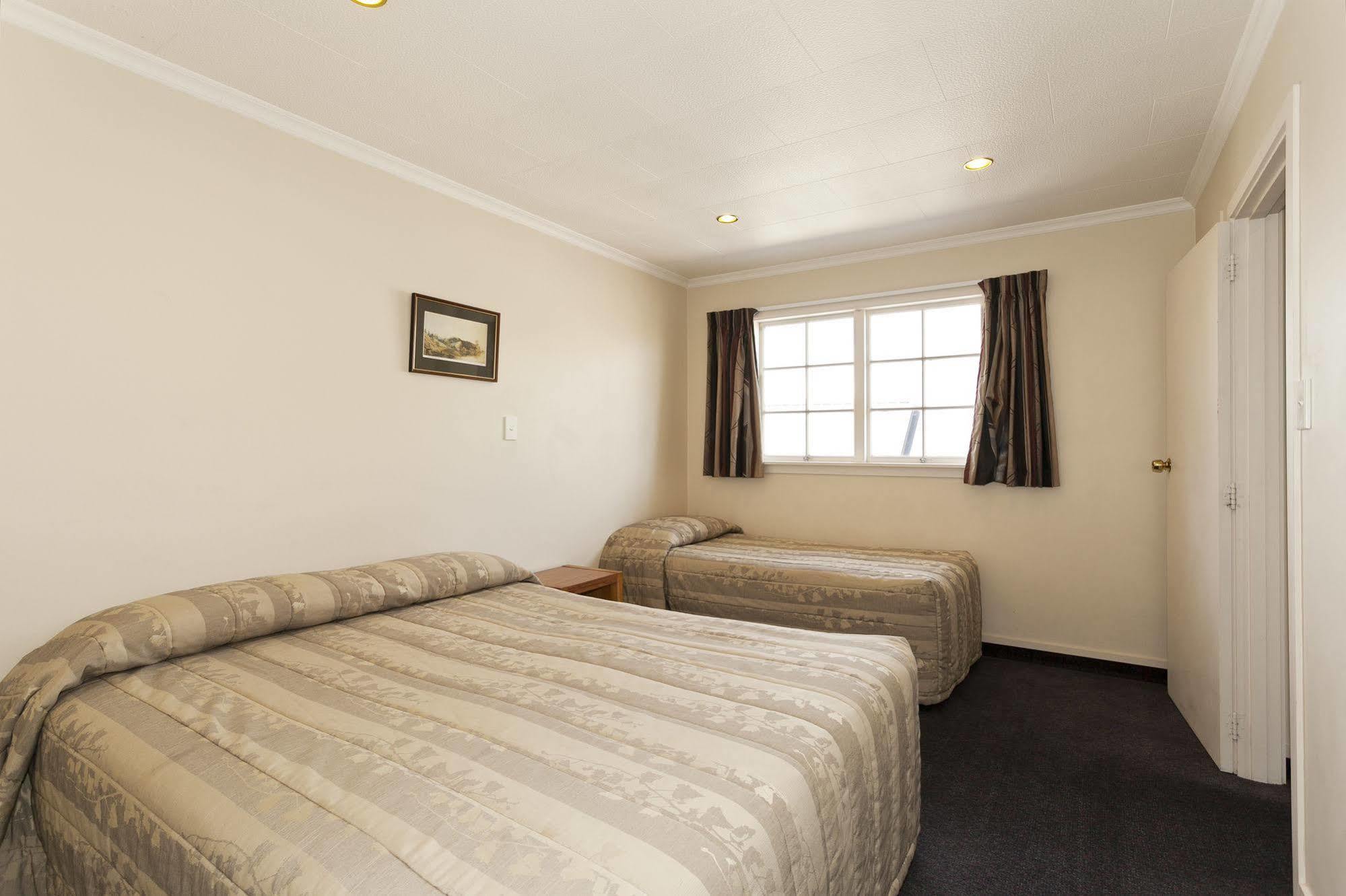 Colonial Inn Motel Christchurch Exteriör bild